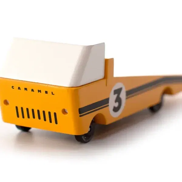 Candylab Tow Racer – Holz-Abschleppwagen mit magnetischer Ladefläche für Kinder & Sammler