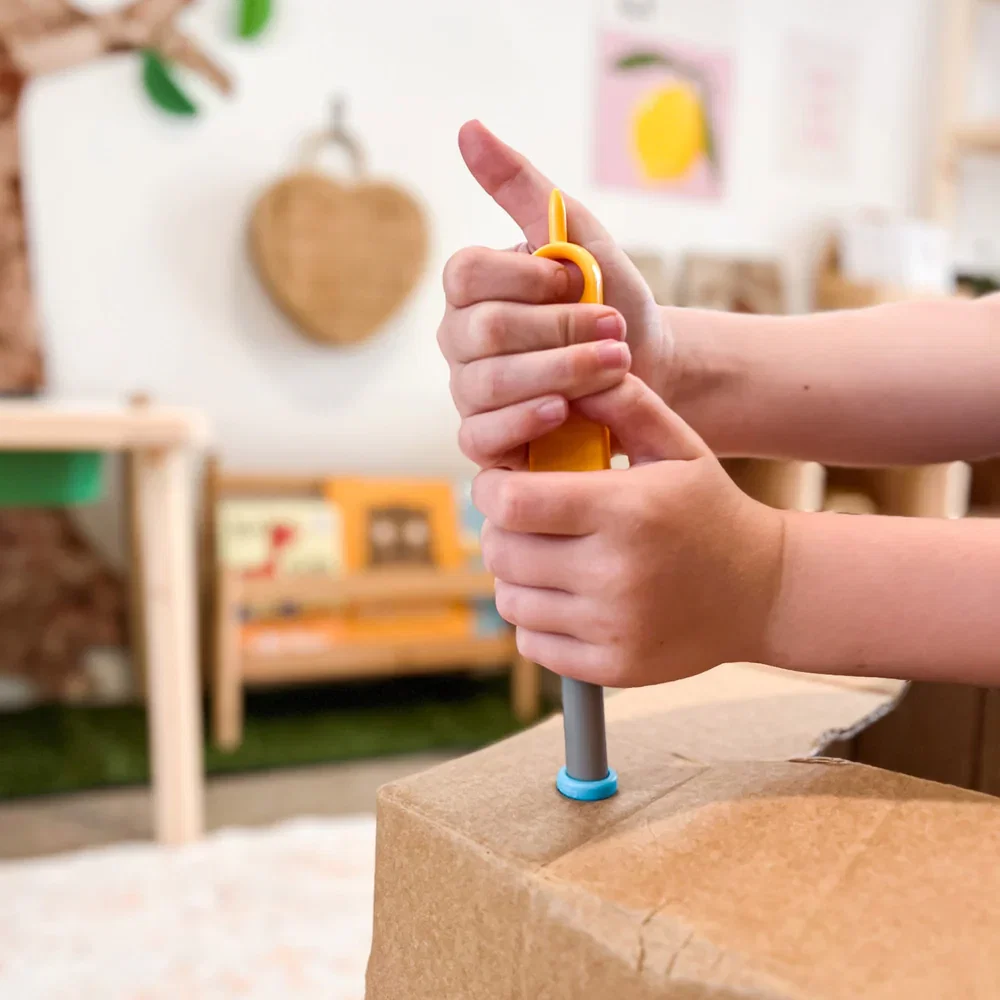 Makedo Konstruktionsspielzeug – 360-teiliges Werkzeugset Aus Pappe – Kreatives STEM-Lernen Ab 5 Jahren – Für Mädchen & Jungen Makedo Konstruktionsspielzeug – 360-teiliges Werkzeugset Aus Pappe – Kreatives STEM-Lernen Ab 5 Jahren – Für Mädchen & Jungen